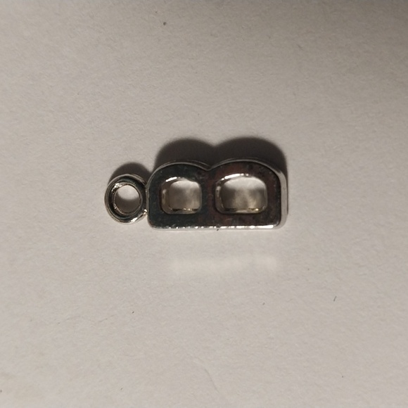 Jewelry - Silver Letter B charm necklace